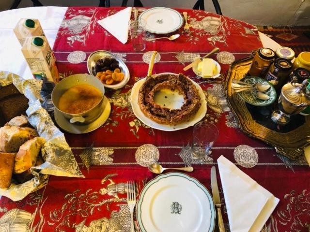 Ecueille Maison D'Hotes "Les Volets Verts" Et Sa Brocante מראה חיצוני תמונה