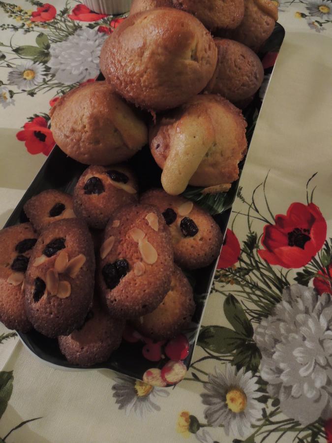 Ecueille Maison D'Hotes "Les Volets Verts" Et Sa Brocante מראה חיצוני תמונה