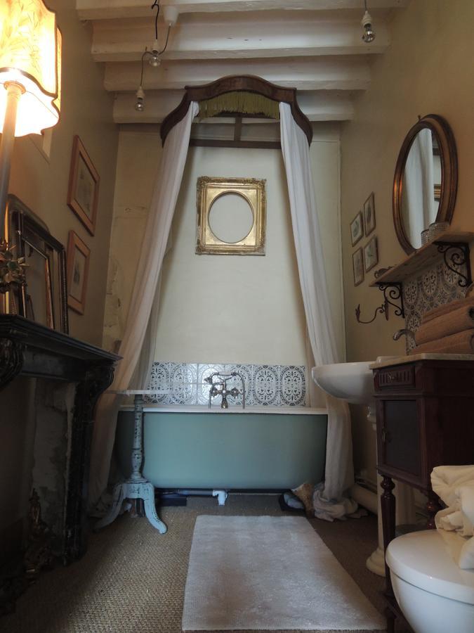 Ecueille Maison D'Hotes "Les Volets Verts" Et Sa Brocante מראה חיצוני תמונה